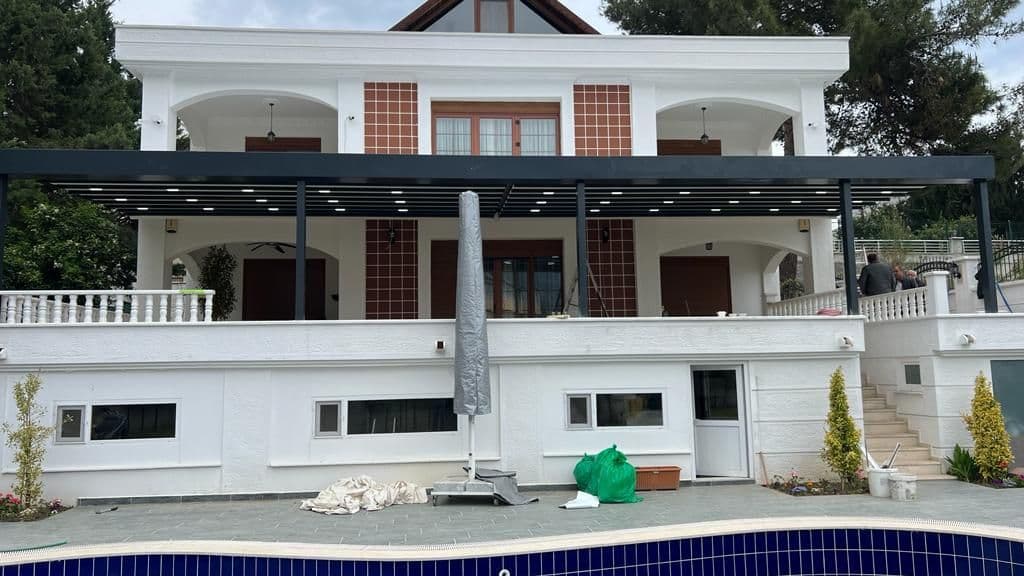 Pergola Viva is Now Global